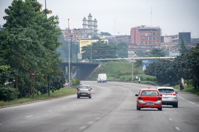 Axe routier à Abidjan – Trafic matinal vers Adjamé et Abobo