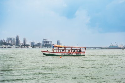 Excursion en pirogue sur la lagune Ébrié – Abidjan, Côte d'Ivoire