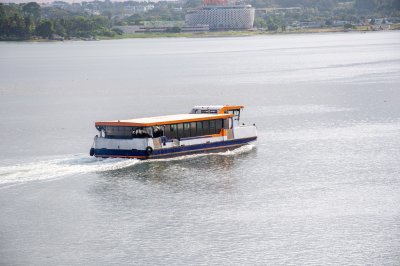 Transport lagunaire à Abidjan – La navette STL sur la lagune Ébrié