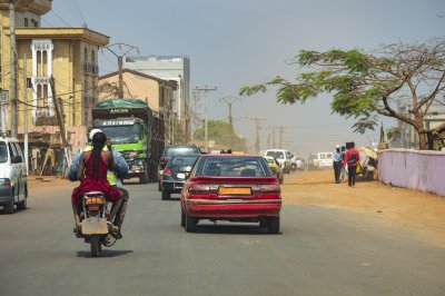 Animé rue à Ngousso – vie quotidienne à un working-class neighborhood de Yaounde, Cameroun