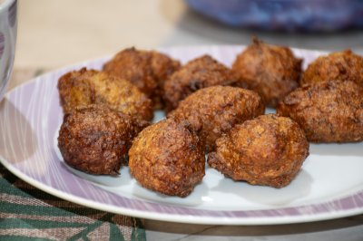 Crunchy banana et corn fritters – un doré africain specialty