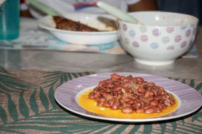 Red Bean Dish avec Palm Oil – Home Dinner Scene