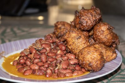 Camerounais plantain et red bean fritters – un tasty traditionnel africain dish