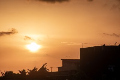 Africain coucher de soleil — Intense glow à un fiery ciel