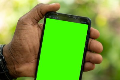 Éléphone mobile avec écran vert – Concept technologique et numérique