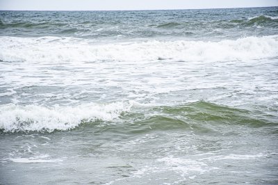 Atlantic océan vagues à San Pedro, Côte d'Ivoire – Rough seas et natural energy