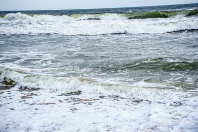 Vagues et foam sur le plage à San Pedro, Côte d'Ivoire – Atlantic océan