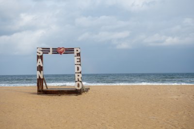 I love San Pedro frame face à le Atlantic océan sur San Pedro plage