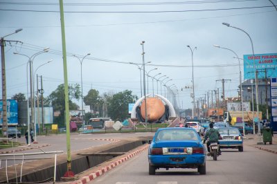 Cacao rond-point – emblématique monument de San Pedro, Côte d'Ivoire