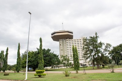 Photo de le famous hôtel President à Yamoussoukro, un emblématique architectural monument de Côte d'Ivoire.