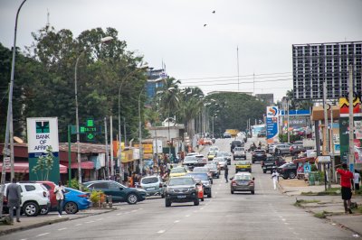 Animated view de le Deux Plateaux Vallon district à Abidjan, le economic capital de Côte d'Ivoire.