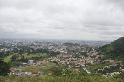 Vue aérienne et panoramique de Yaounde, Cameroun