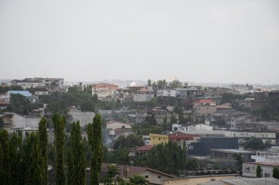 Vue aérienne de maisons à le Bonoumin quartier de Abidjan à Côte d'Ivoire