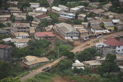 Vue aérienne de le village Fébé quartier à Yaounde, Cameroun 03
