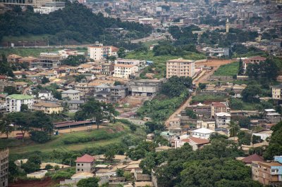 Vue aérienne de le quartier Golf à Yaounde, Cameroun (3)