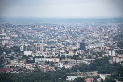Vue aérienne de le Paysage urbain de Yaounde à Cameroun
