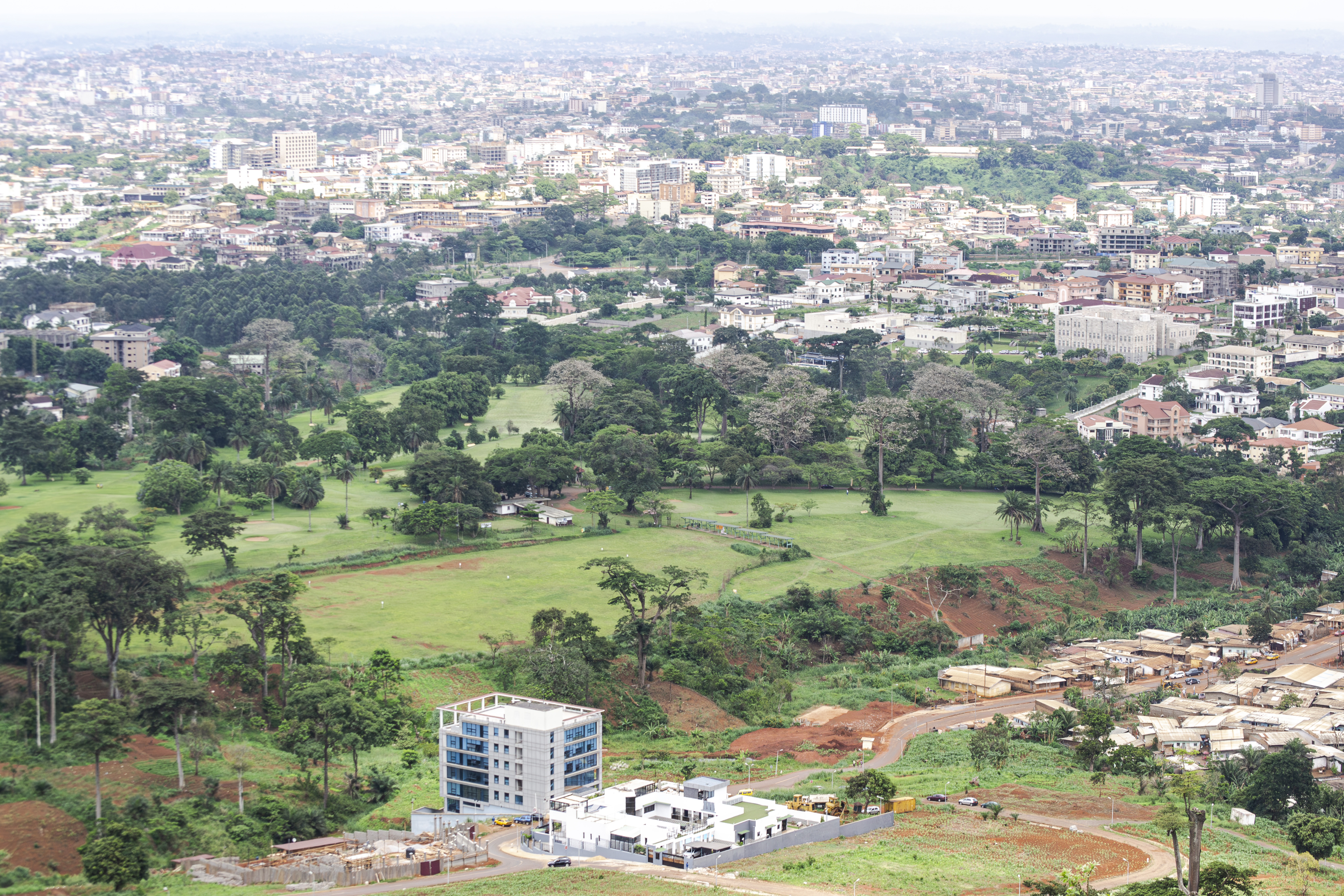 Vue aérienne de yaounde, Cameroun 12
