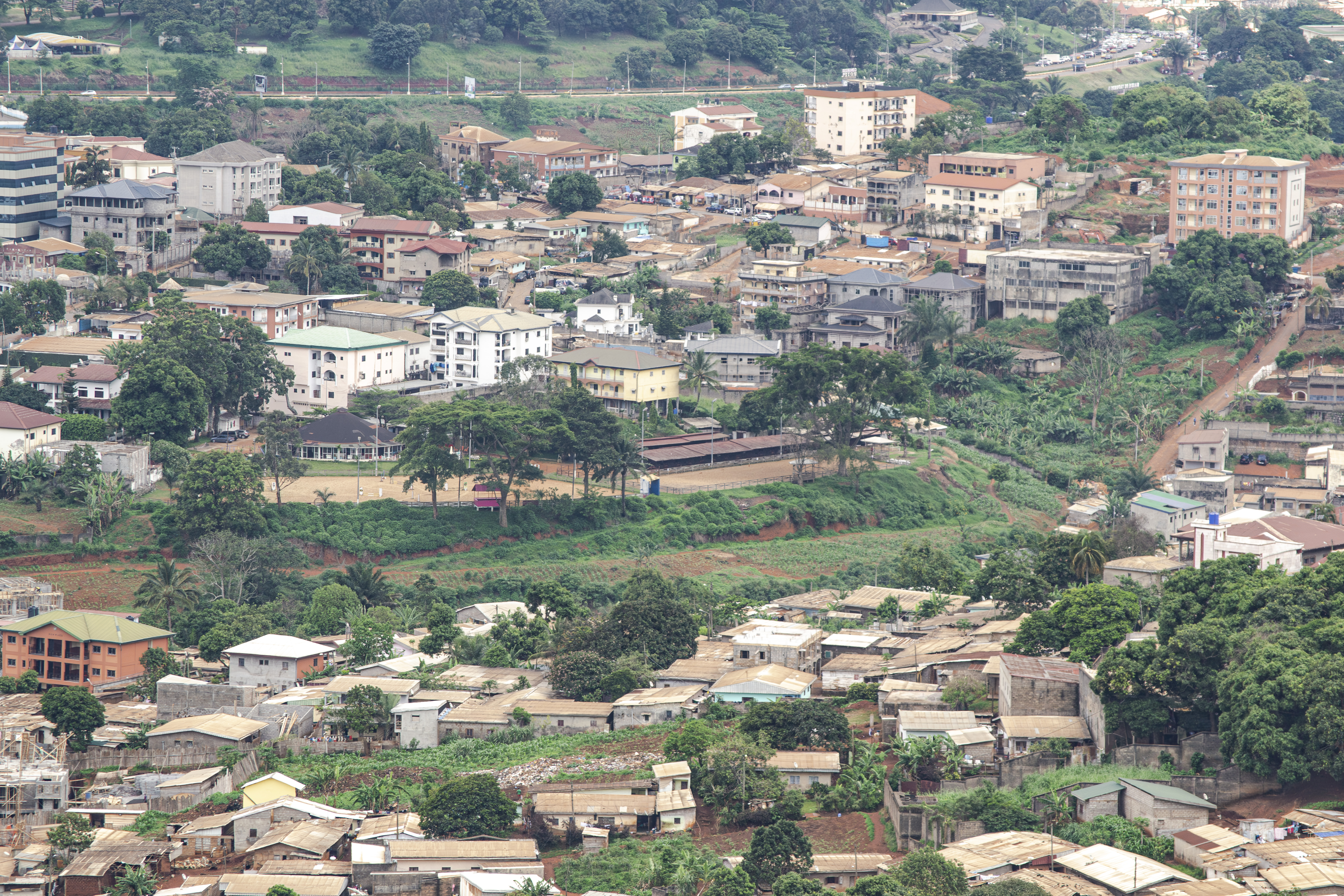 Vue aérienne de yaounde, Cameroun 13