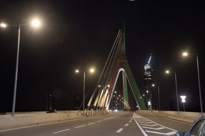 Pont Alassane Ouattara à nuit