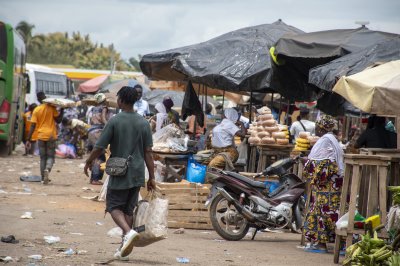 Activités commerciales à le Gare routière à le city de Yamoussoukro