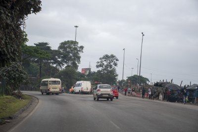 Virage sur le périphérie de Abidjan