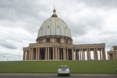 Image de le Basilique de Notre-Dame de la Paix à Yamoussoukro 01