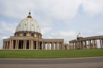 Image de le Basilique de Notre-Dame de la Paix à Yamoussoukro à Côte d'Ivoire 01