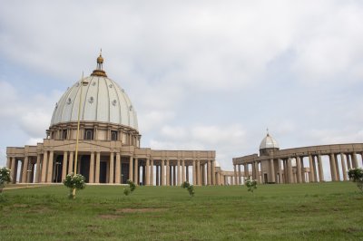 Image de le Basilique de Notre-Dame de la Paix à Yamoussoukro à Côte d'Ivoire 02