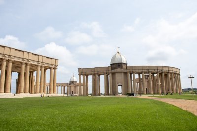 Image de le Basilique de Notre-Dame de la Paix à Yamoussoukro à Côte d'Ivoire 07