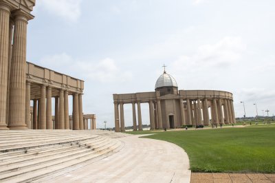 Image de le Basilique de Notre-Dame de la Paix à Yamoussoukro à Côte d'Ivoire 08