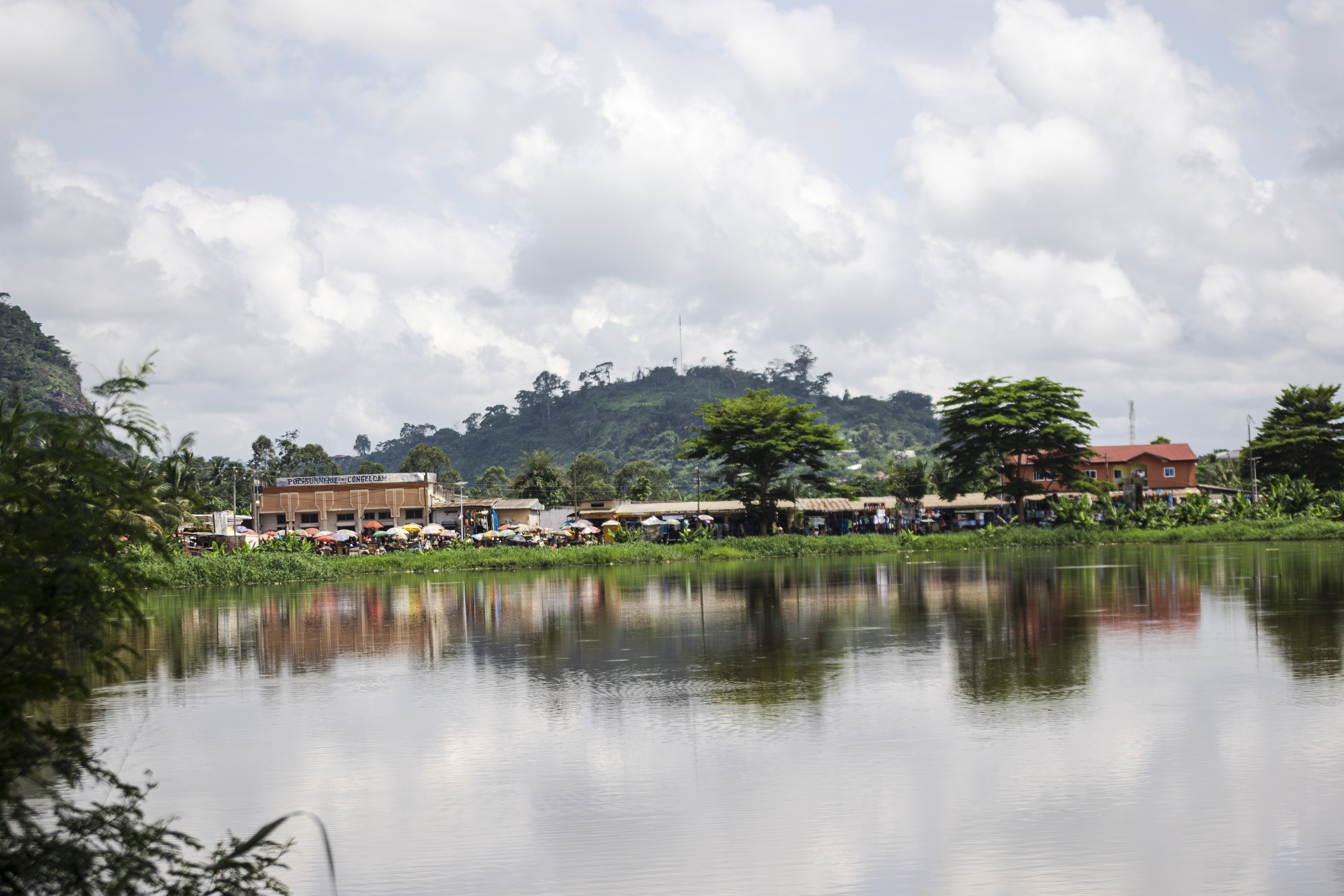 Lac municipal de le city de Ebolowa à Cameroun