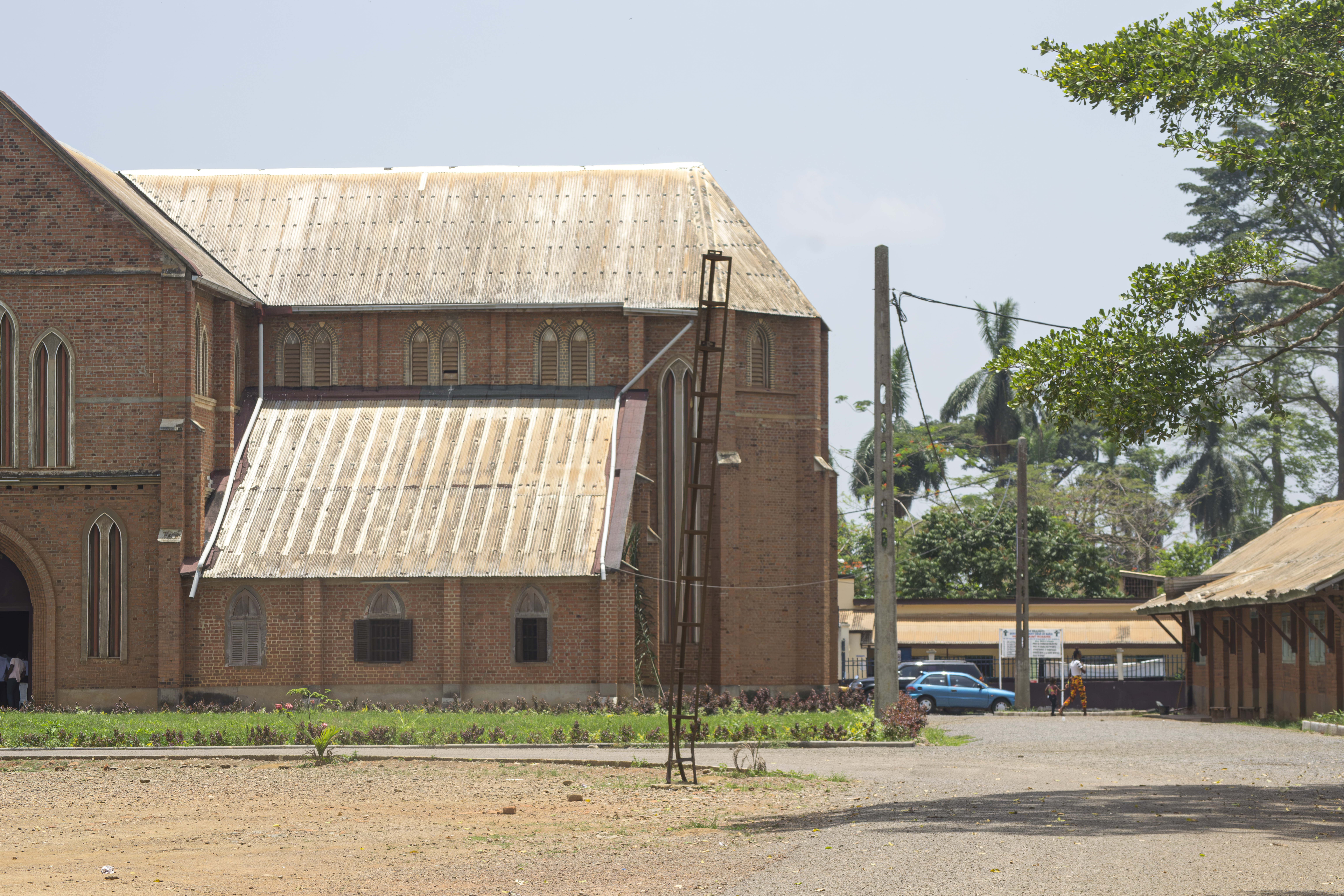 Notre-Dame du Rosaire Cathédrale à Mbalmayo, Cameroun 02