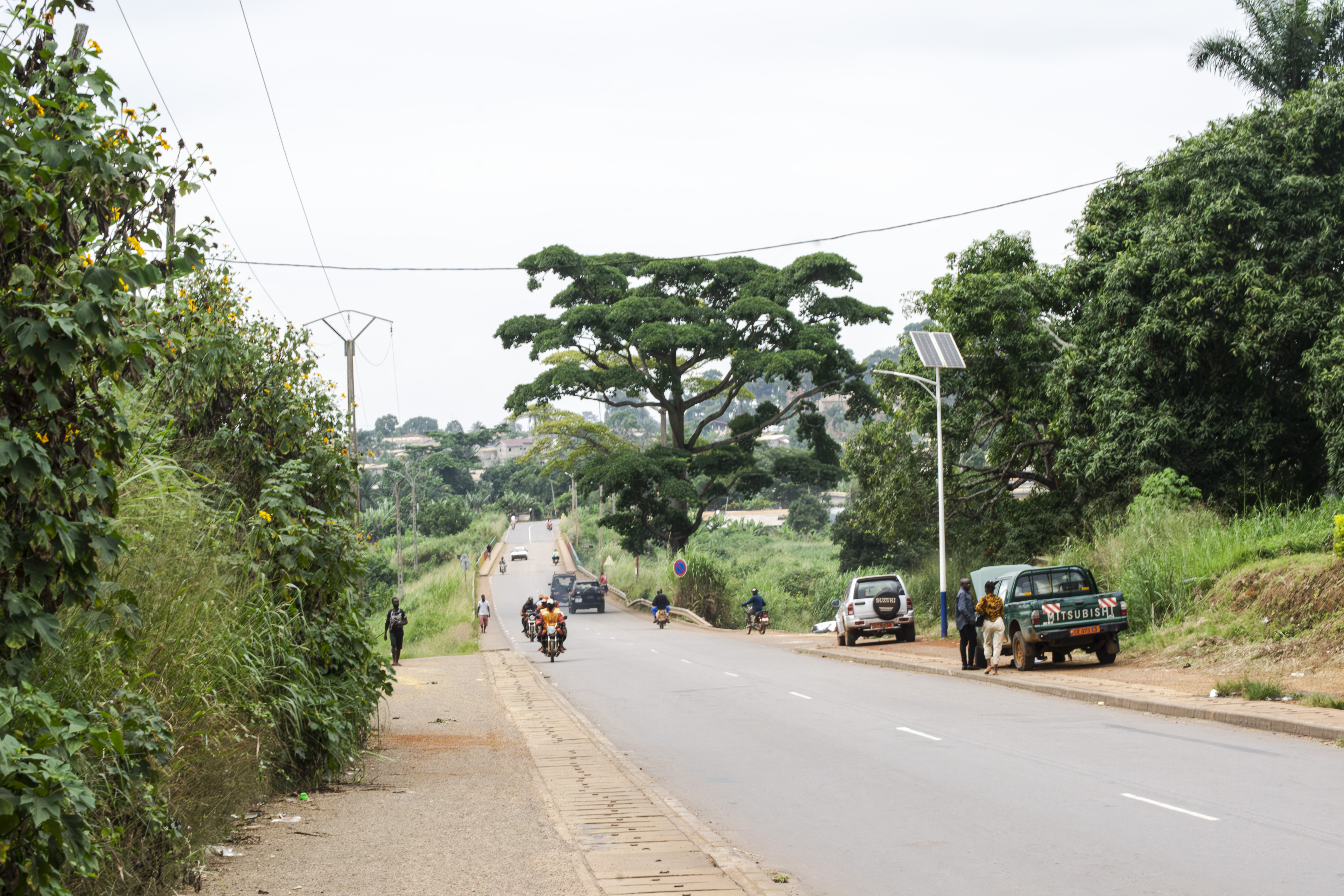 Rue à Mbalmayo, Cameroun 01