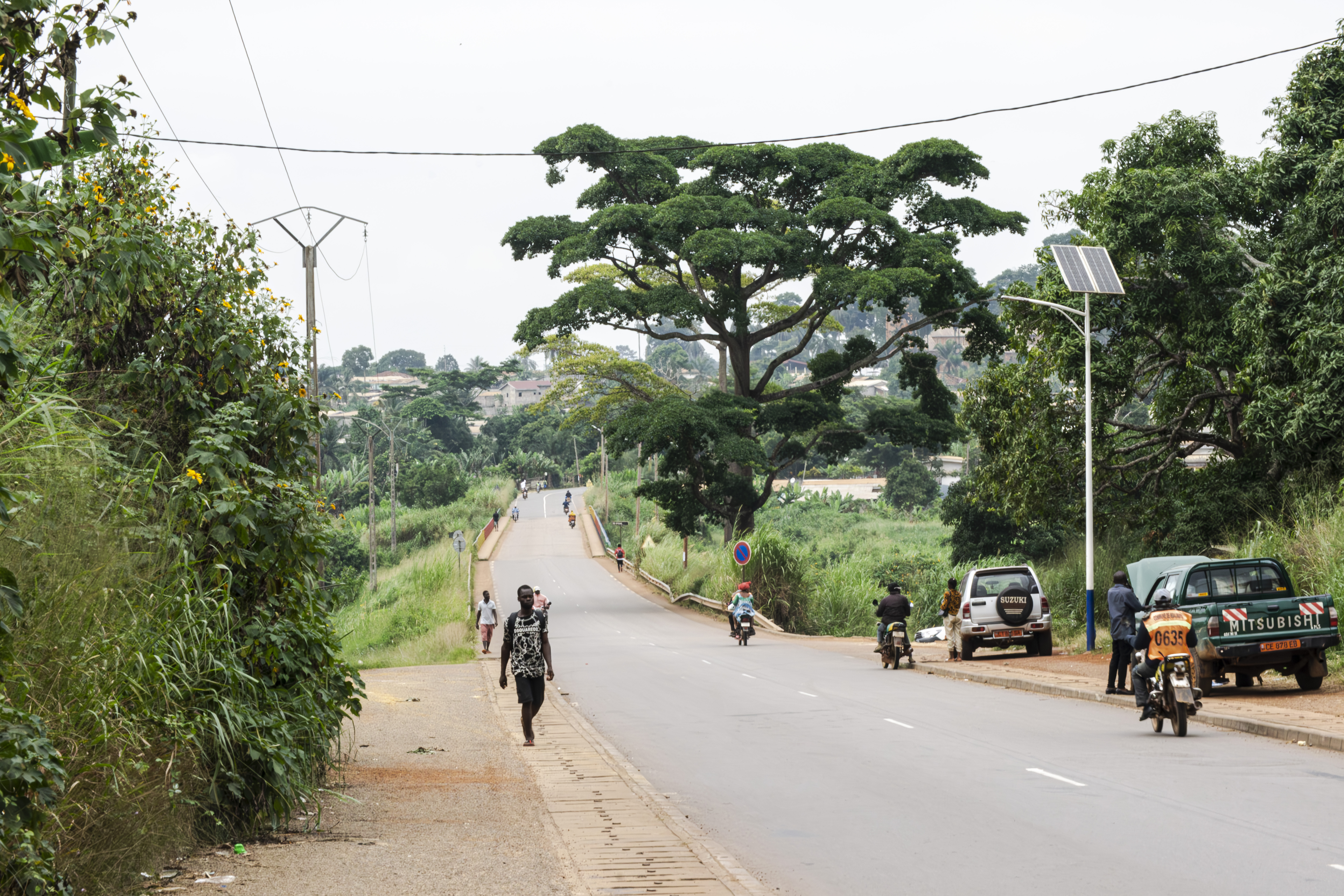 Rue à Mbalmayo, Cameroun 03