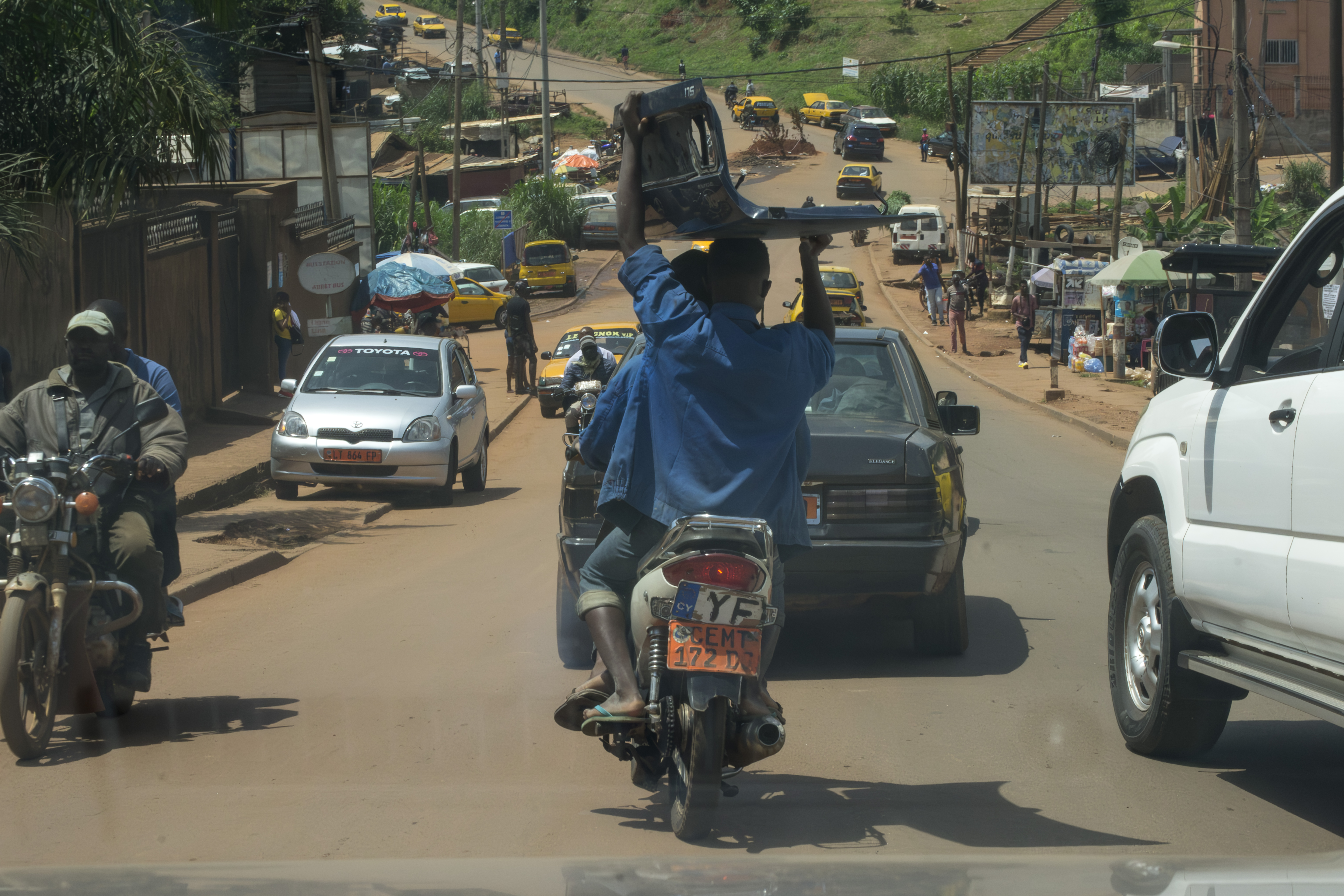 Rue à le mvog ada quartier, Yaounde