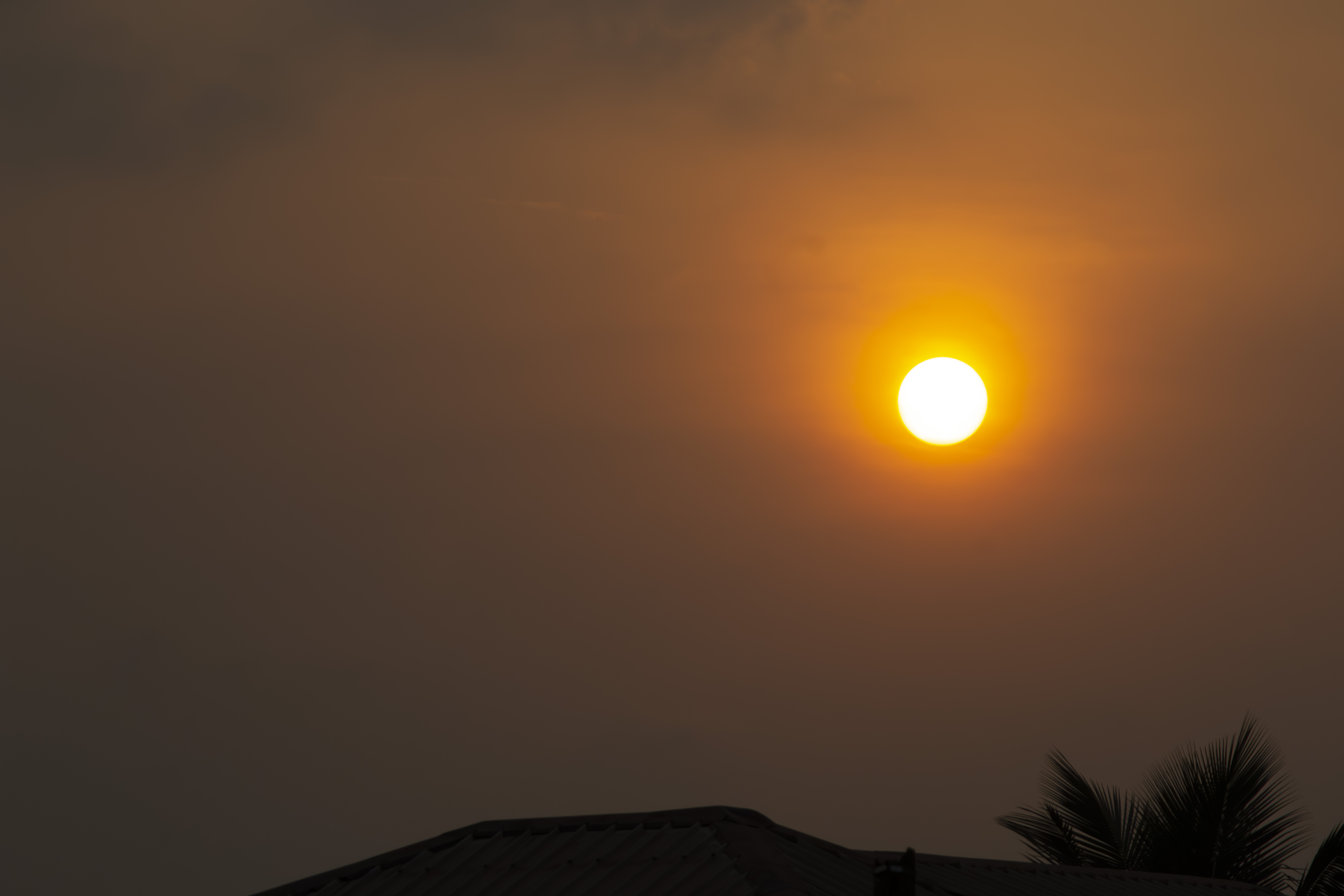 Coucher de soleil sur le city de Yaounde, Cameroun 02