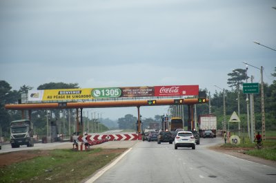 Péage sur le autoroute à Côte d'Ivoire
