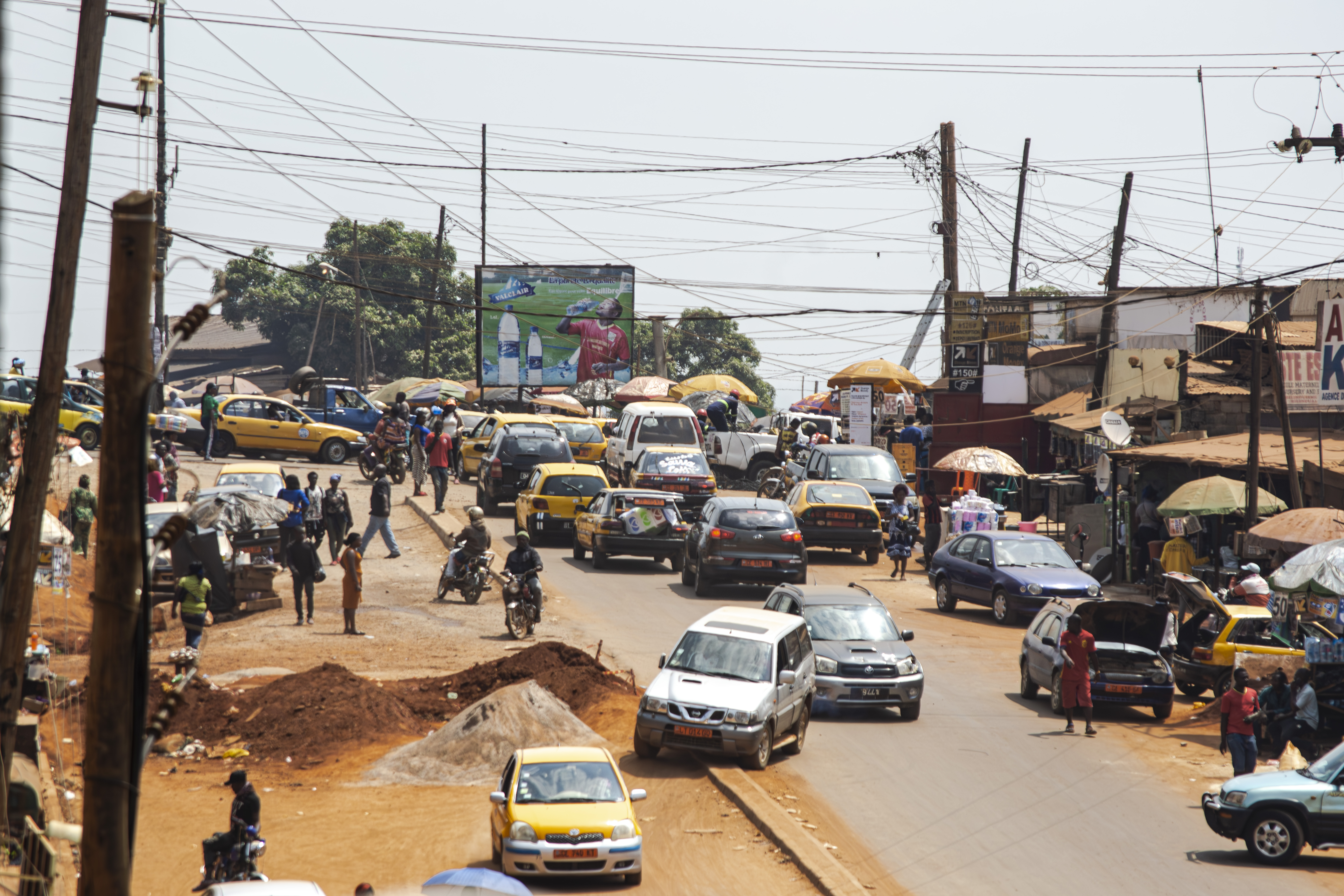 Embouteillage à le mimboman carrefour à yaounde, Cameroun