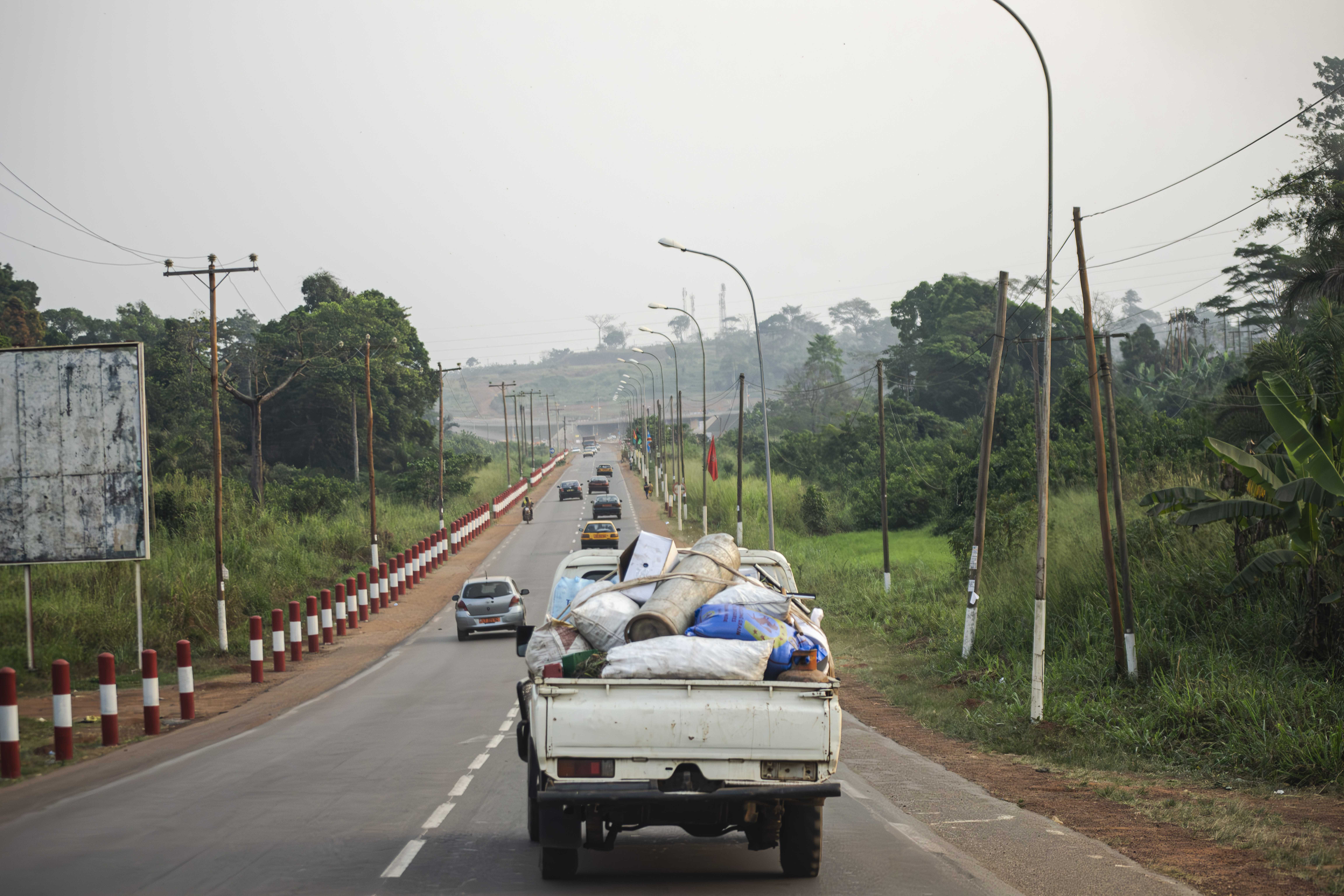 Circulation sur le road vers nsimalen international airport