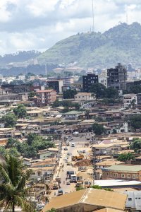 Vue aérienne de part de le Essos quartier à yaounde, Cameroun
