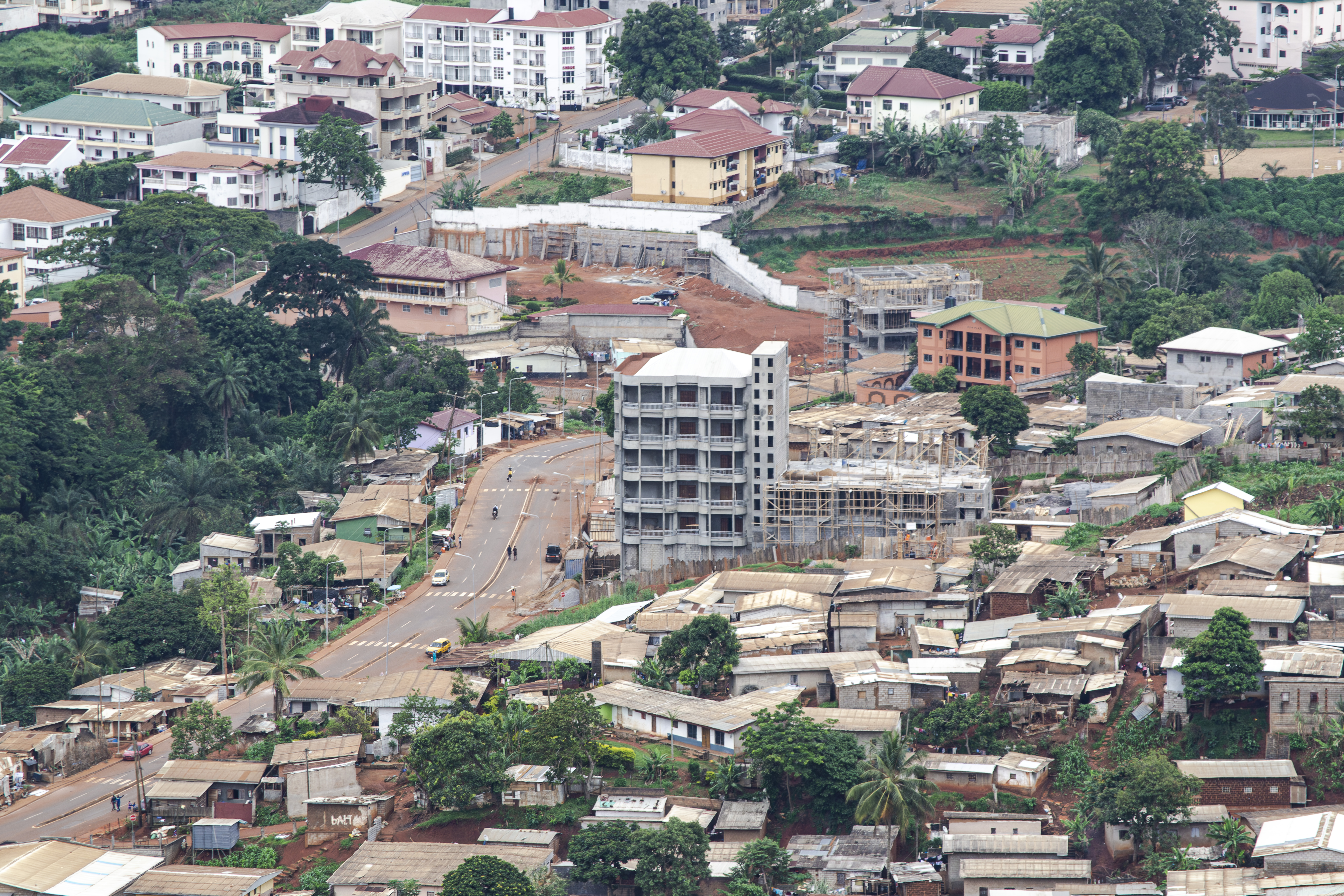 Vue aérienne de le quartier Golf à Yaounde, Cameroun (2)