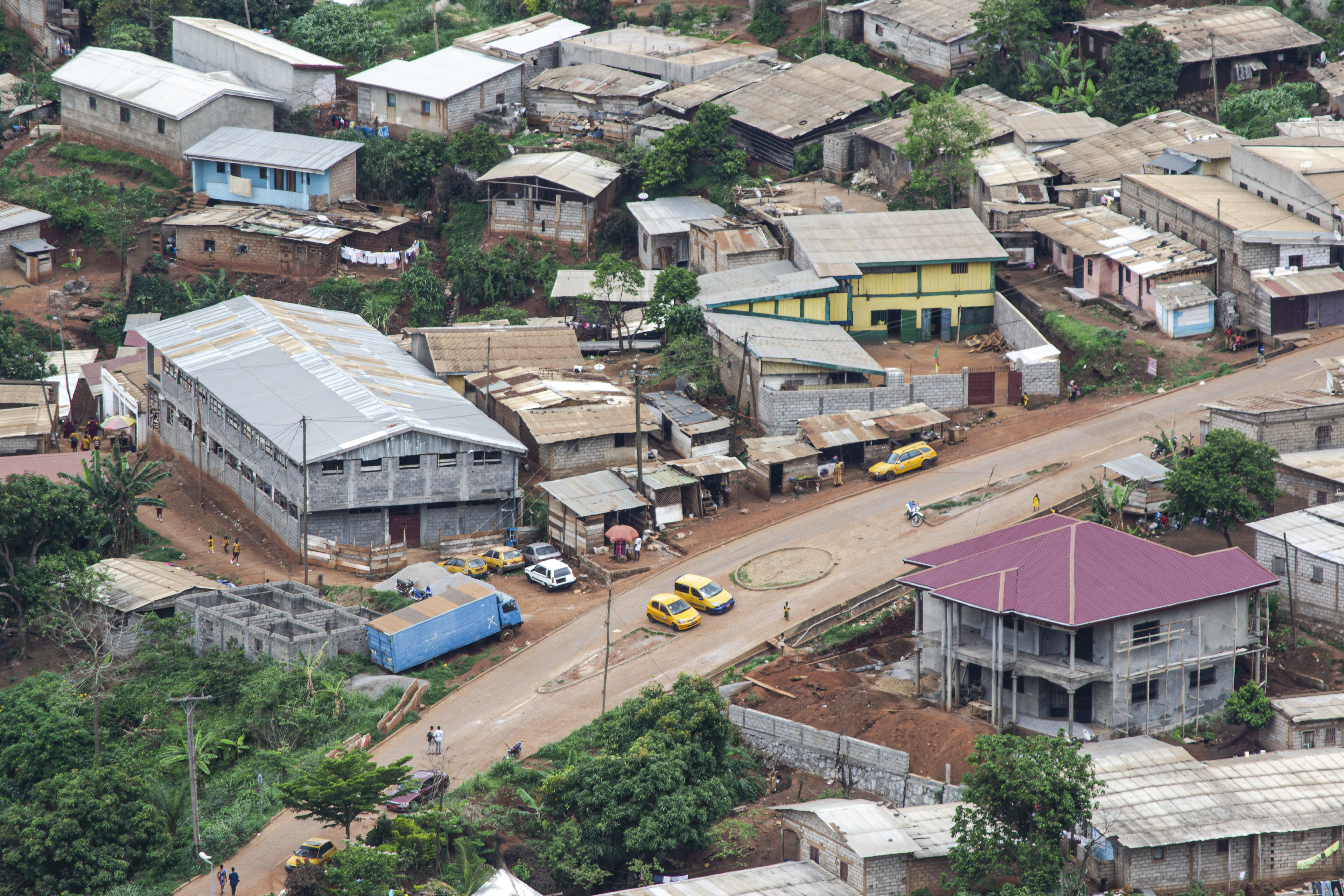Vue aérienne de le quartier Golf à Yaounde, Cameroun 01