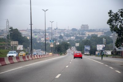 Un abidjan rue au petit matin