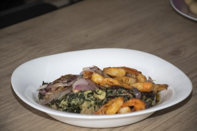Un autre angle sur un dish de Ndolé depuis Cameroun