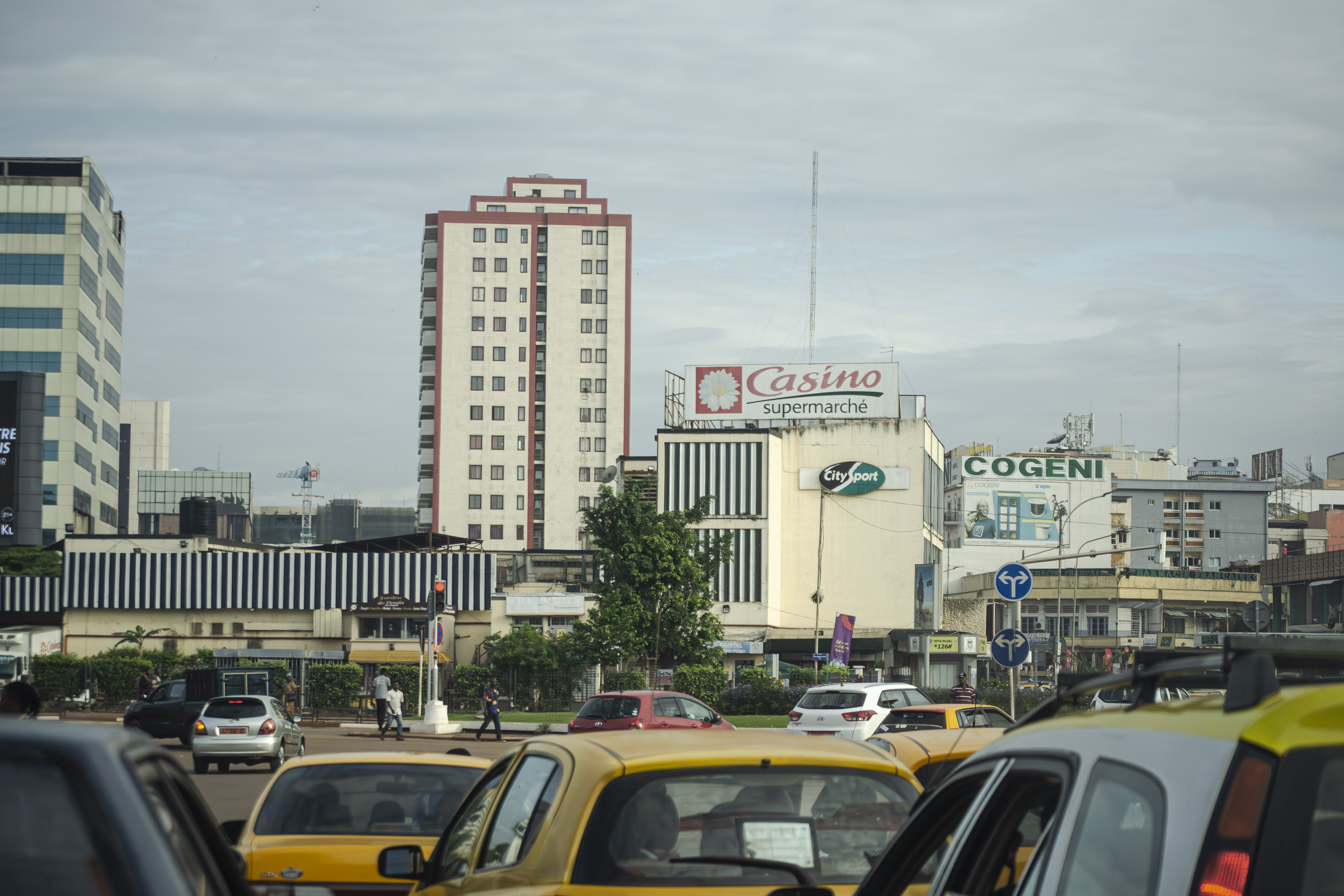 Bâtiments à downtown Yaounde, Cameroun 04