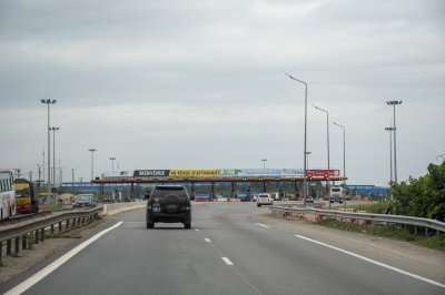 Péage sur le autoroute du nord à Côte d'Ivoire 01