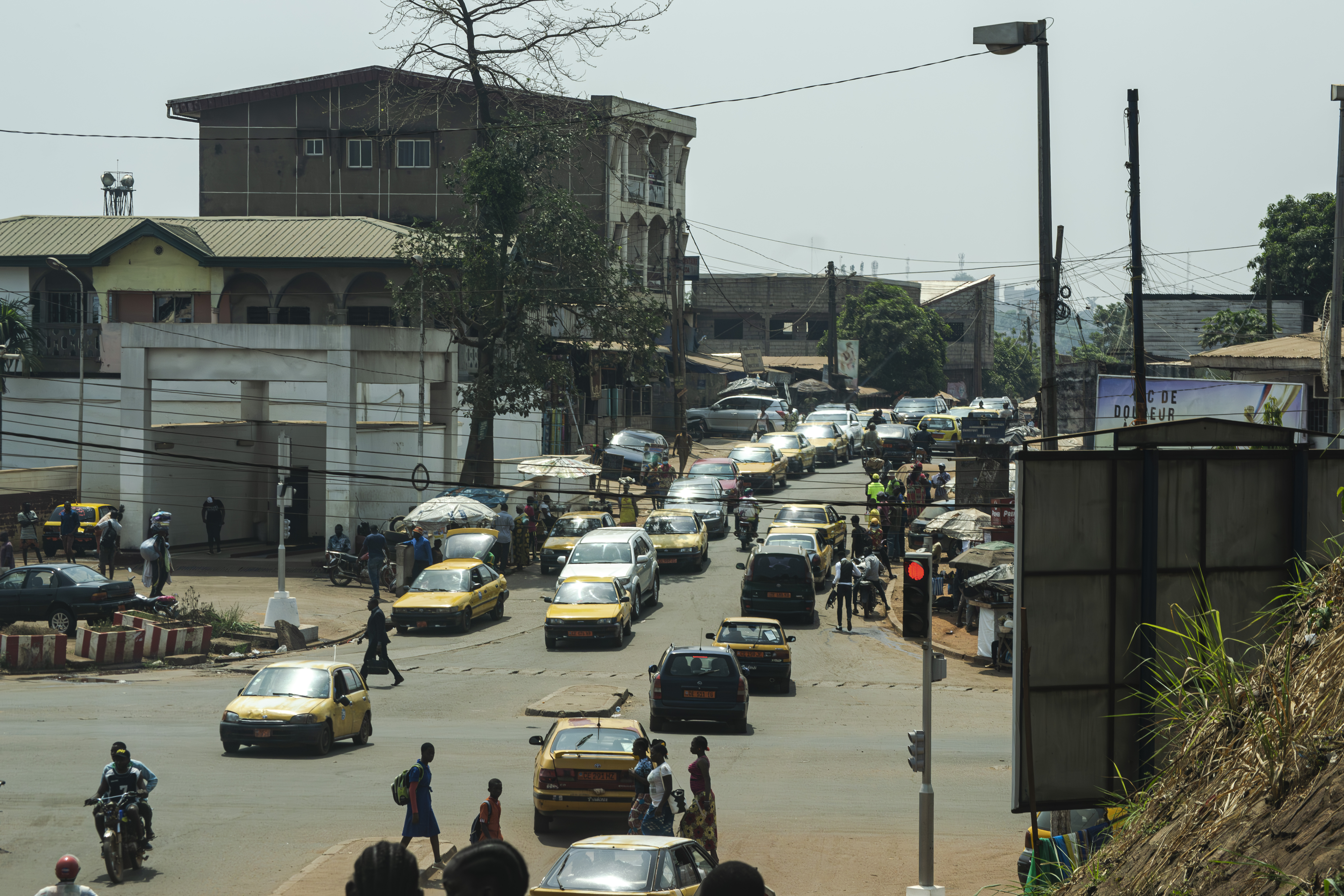 Embouteillage à le elig-edzoa carrefour à yaounde, Cameroun