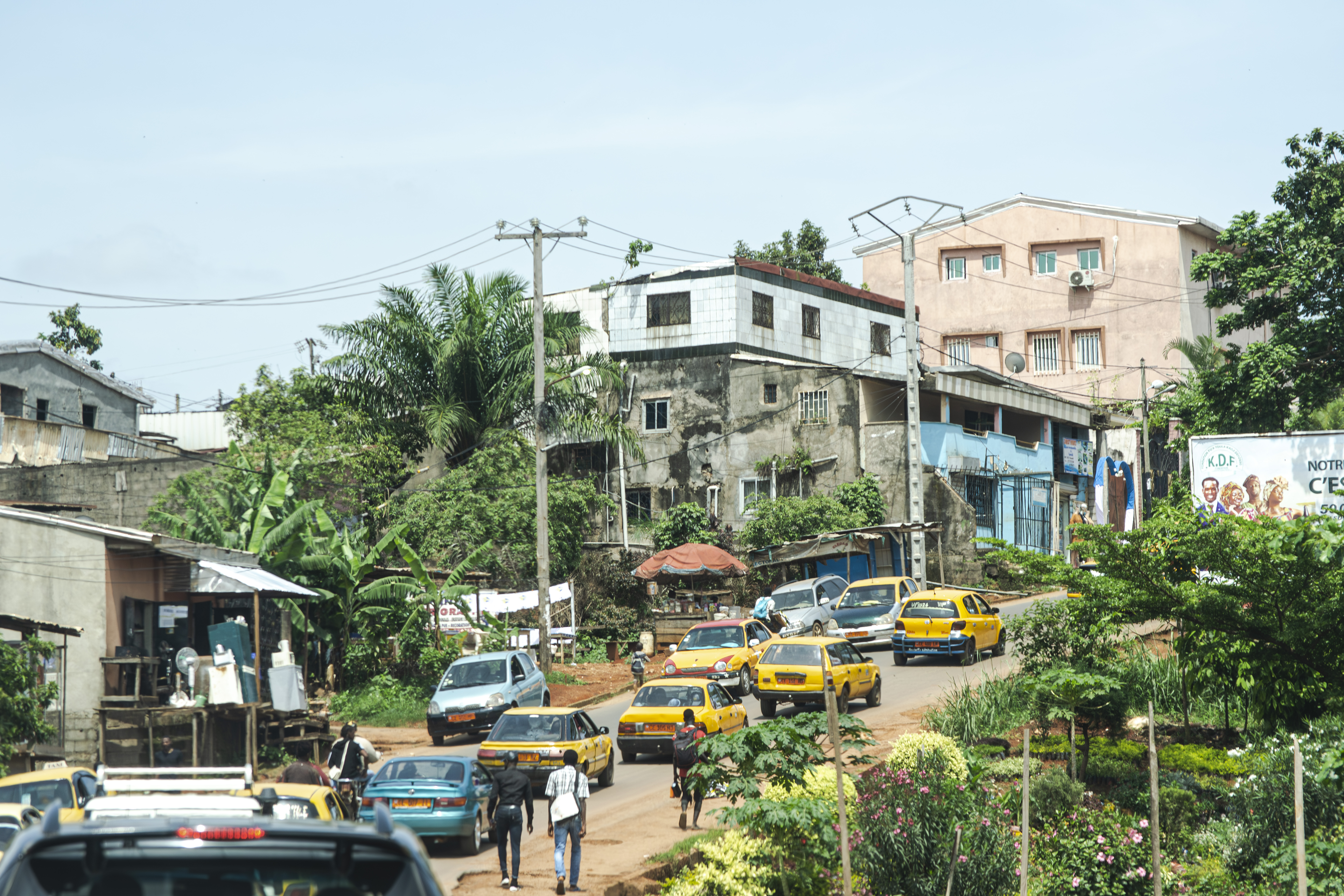 Embouteillage sur un Yaounde rue à le etoa meki quartier 01