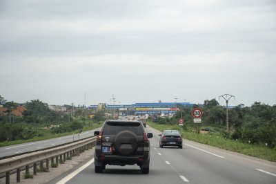 Vehicle roulant sur le autoroute